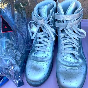 Metallic Pumas size 13
